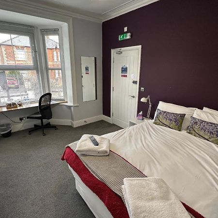 Arlan House, Central Basingstoke Hotel Екстериор снимка