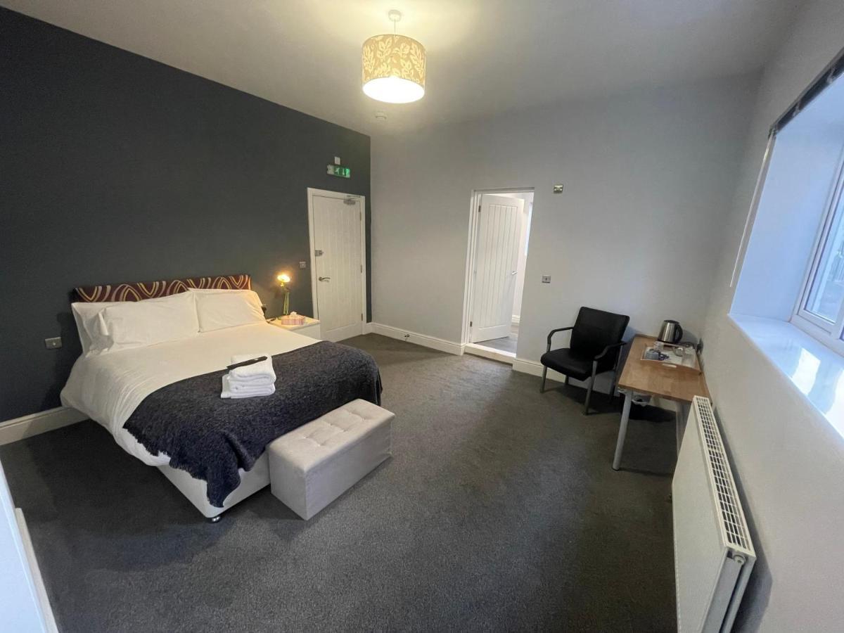 Arlan House, Central Basingstoke Hotel Екстериор снимка