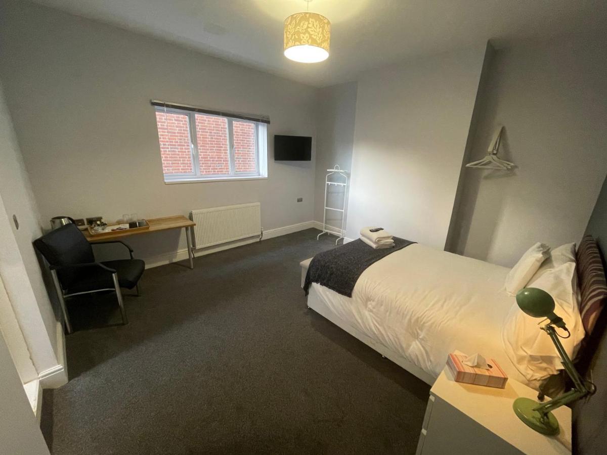 Arlan House, Central Basingstoke Hotel Екстериор снимка