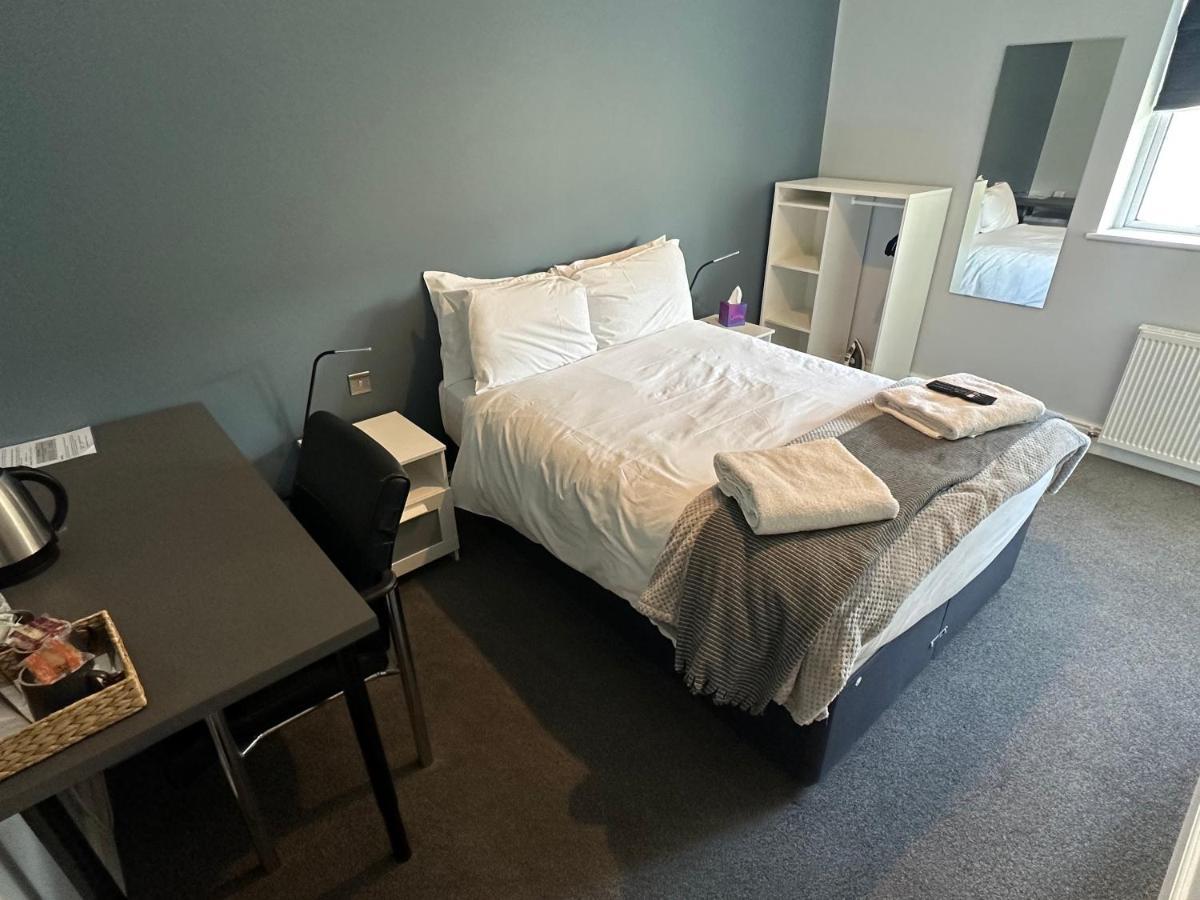 Arlan House, Central Basingstoke Hotel Екстериор снимка