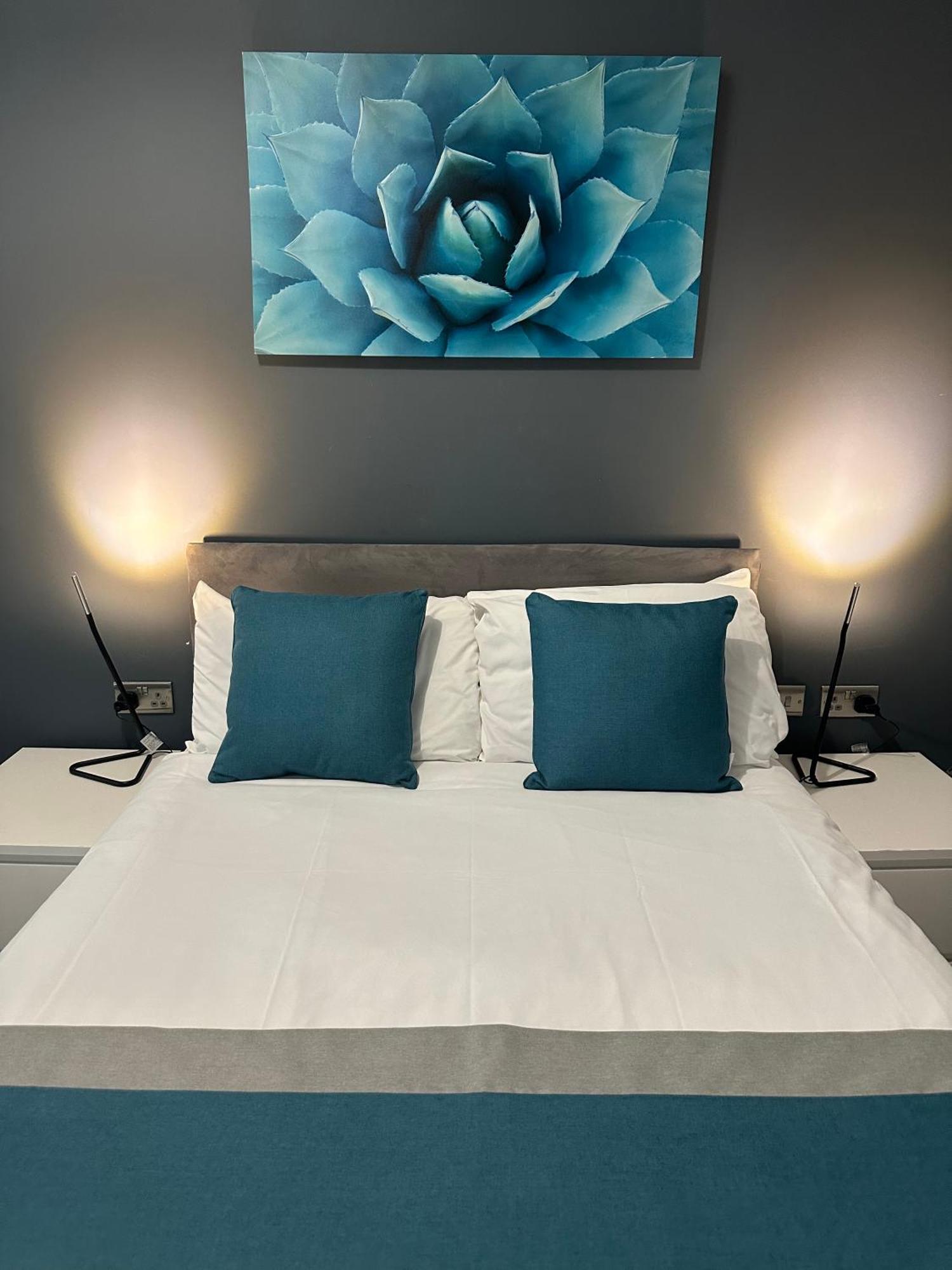 Arlan House, Central Basingstoke Hotel Екстериор снимка