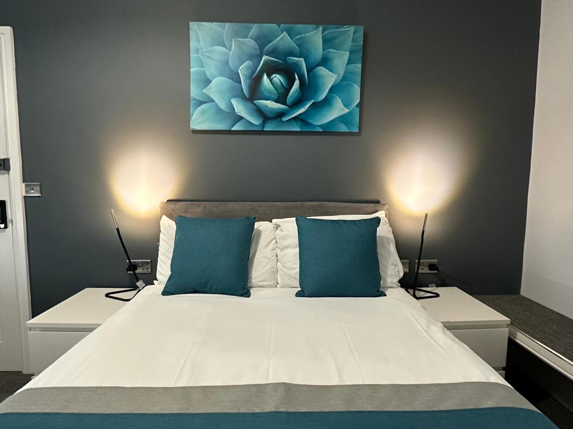 Arlan House, Central Basingstoke Hotel Екстериор снимка